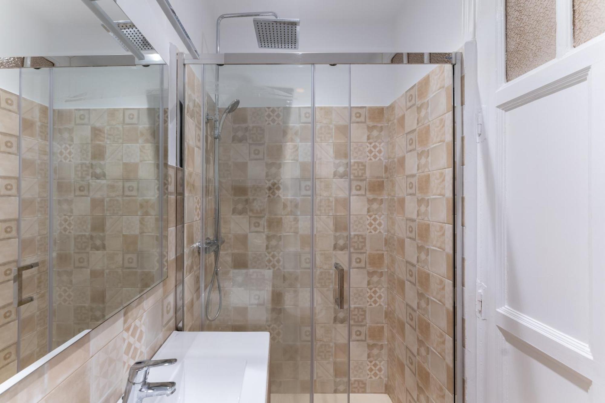 Luxe Apartment In Chamberi Chic マドリード エクステリア 写真